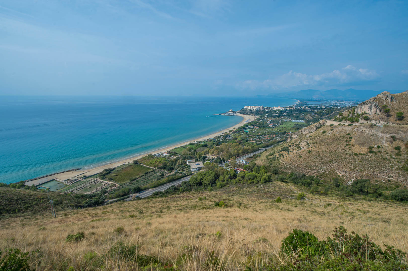 VILLA WITH 360 DEGREES PANORAMIC VIEW FOR SALE